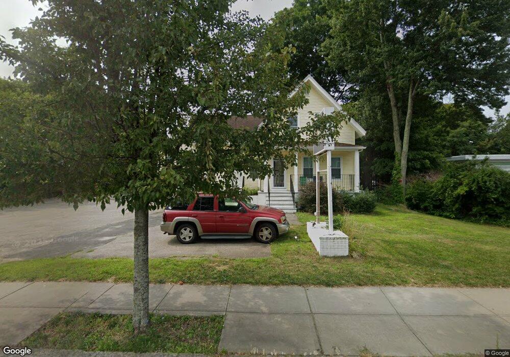 484 Pleasant St unit 5, Brockton, MA 02301 - photo 1