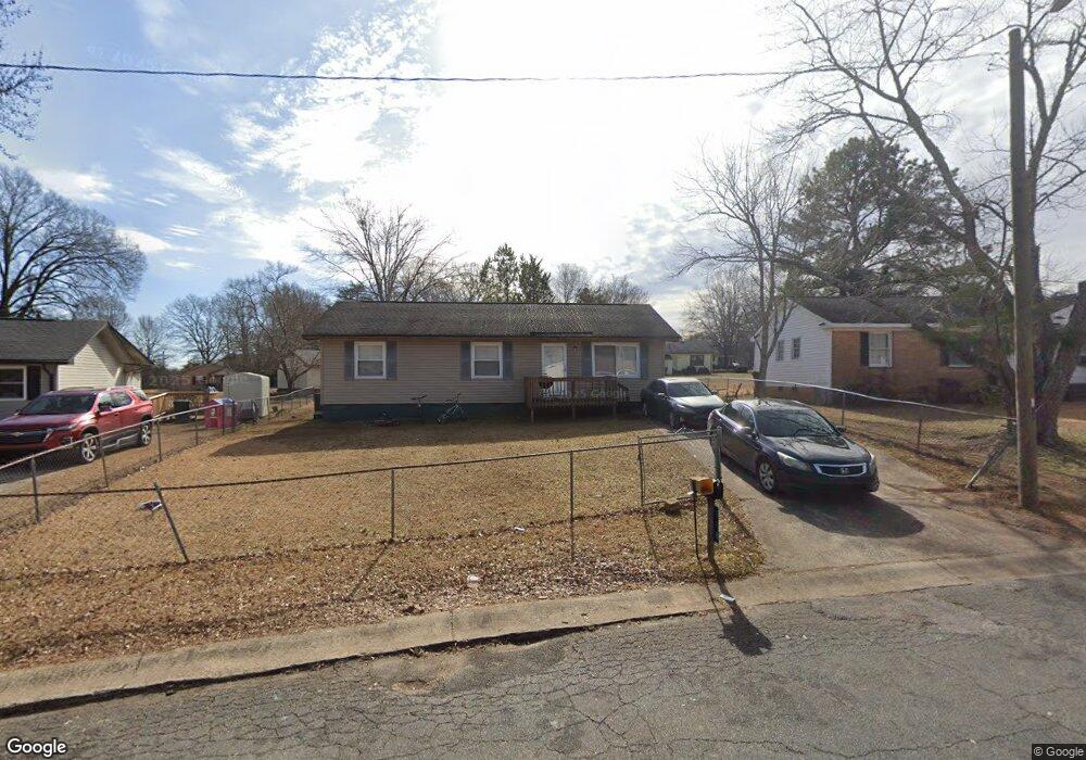 110 Queensgate Rd, Clover, SC 29710 - photo 1