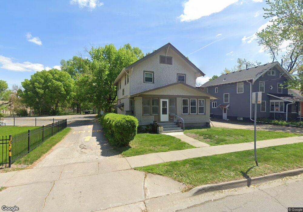 1109 42nd St unit 2, Des Moines, IA 50311 - photo 1