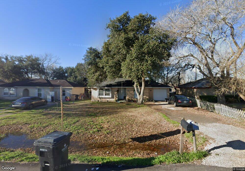 415 N 8th St, Beasley, TX 77417 - photo 1