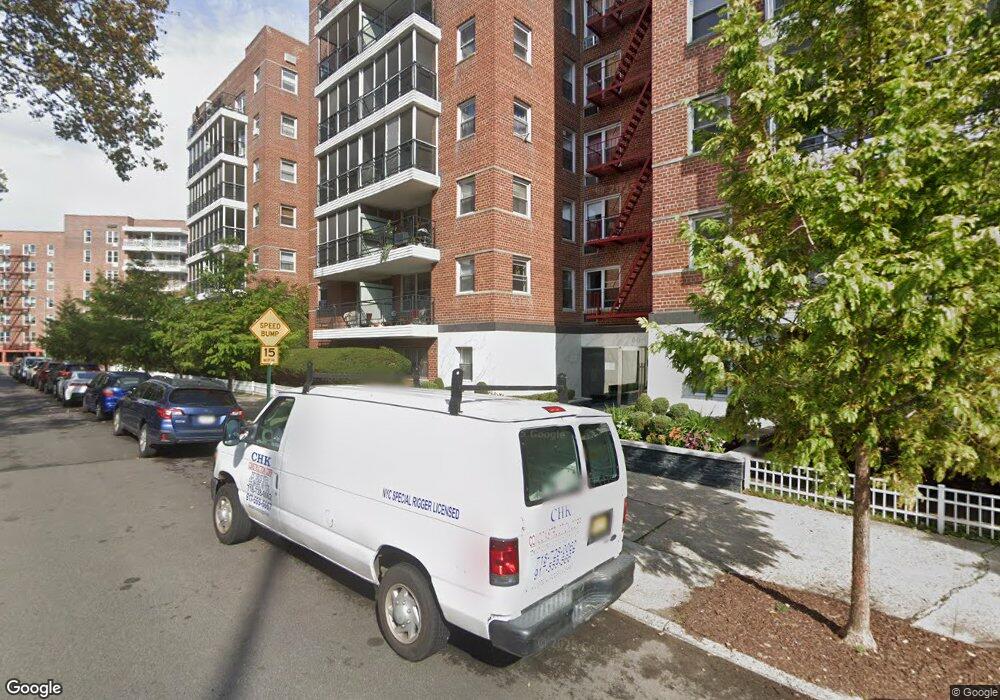 66-15 Thorton Place unit 1T, Rego Park, NY 11374 - photo 1