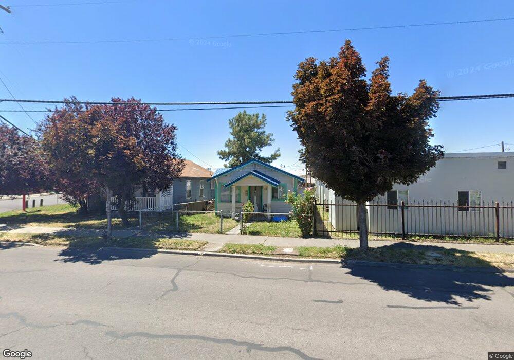 244 E Main St, Klamath Falls, OR 97601 - photo 1