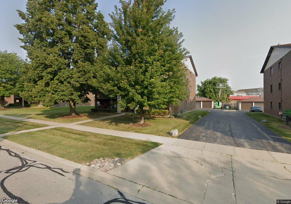 1239 Chalet Rd unit 25100, Naperville, IL 60563 - photo 1