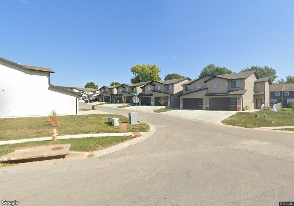 604 W Pine St, Raymore, MO 64083 - photo 1