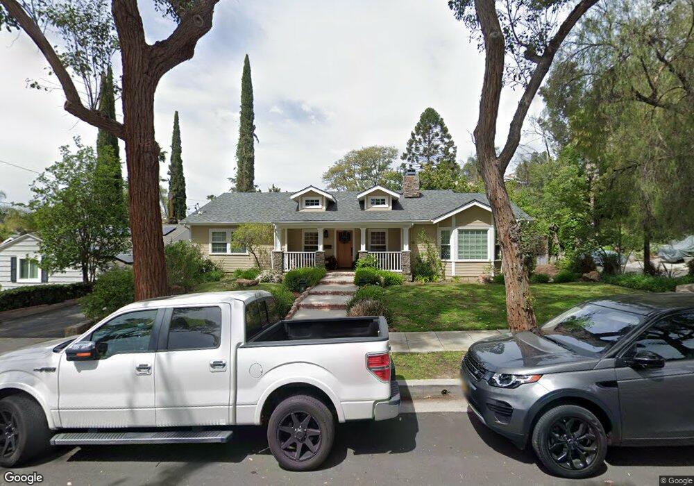 21903 Ybarra Rd, Woodland Hills, CA 91364 - photo 1