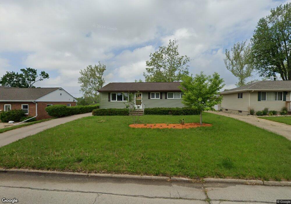 2442 Lauren Dr SW, Cedar Rapids, IA 52404 - photo 1