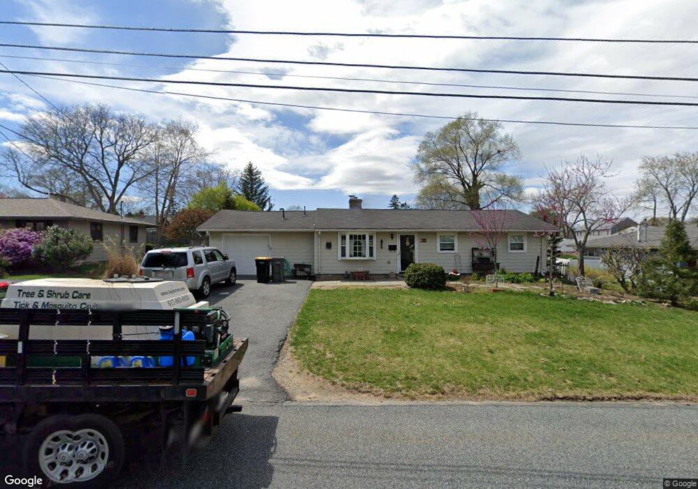 27 Riverview Rd, Framingham, MA 01701 - photo 1