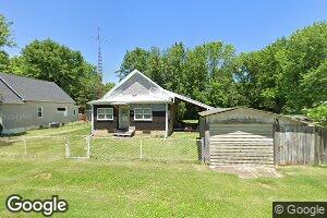 175 E Fairmount Ave, Nokomis, IL 62075
