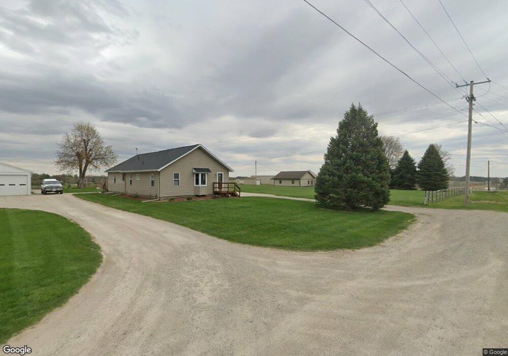 1920 W 4th St S, Newton, IA 50208 - photo 1