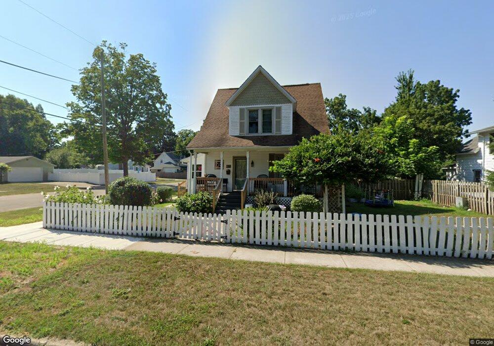 922 Sycamore St, Niles, MI 49120 - photo 1