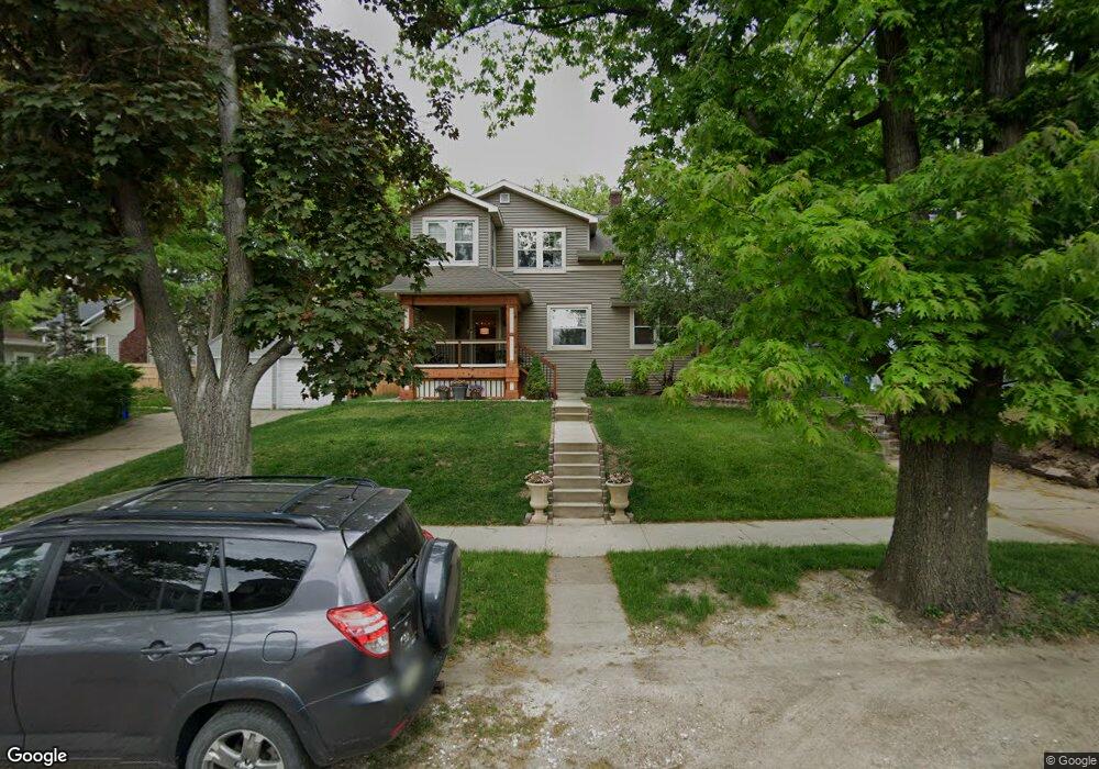 814 20th St SE, Cedar Rapids, IA 52403 - photo 1