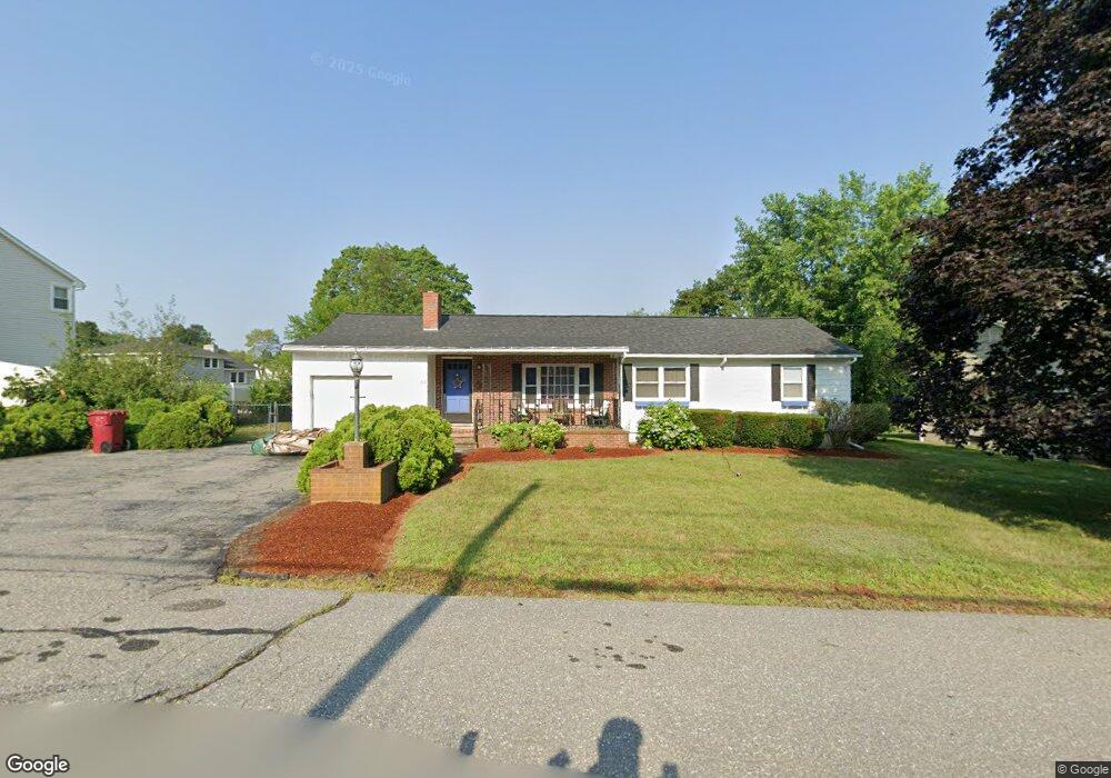 102 Trull Ln E, Lowell, MA 01852 - photo 1