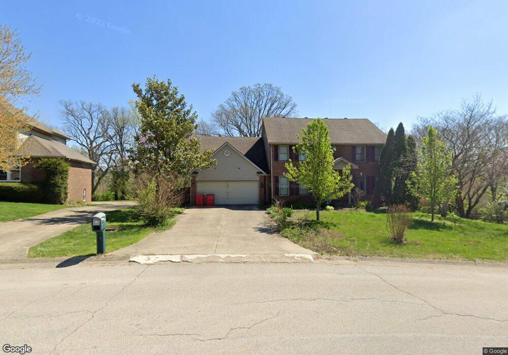 823 Isaac Shelby Cir E, Frankfort, KY 40601 - photo 1