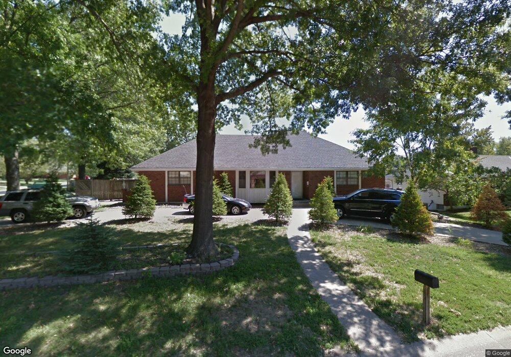 710 NW 12th St, Blue Springs, MO 64015 - photo 1