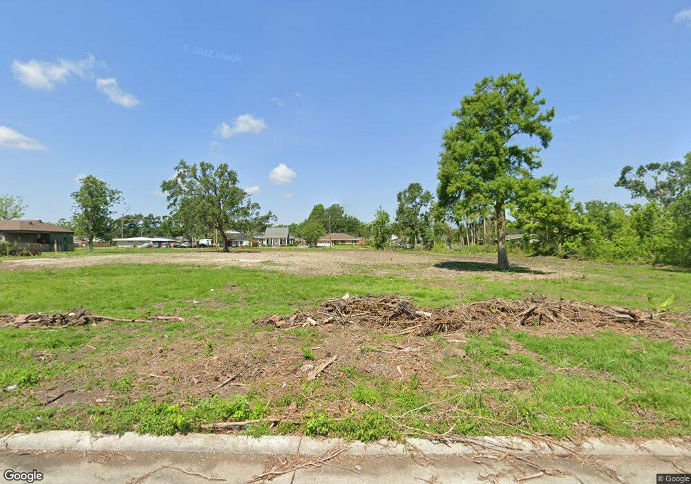 705 Maple Ave, Houma, LA 70364 - photo 1