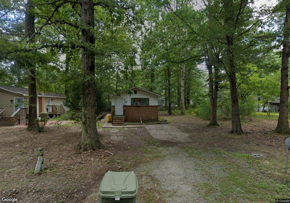 210 Glen St, West Point, VA 23181 - photo 1