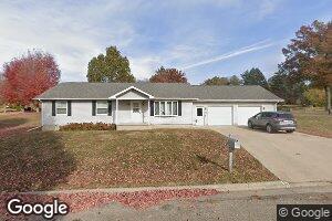 1401 Windsor Dr, Grundy Center, IA 50638