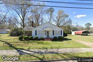 162 S 3rd St, Cochran, GA 31014