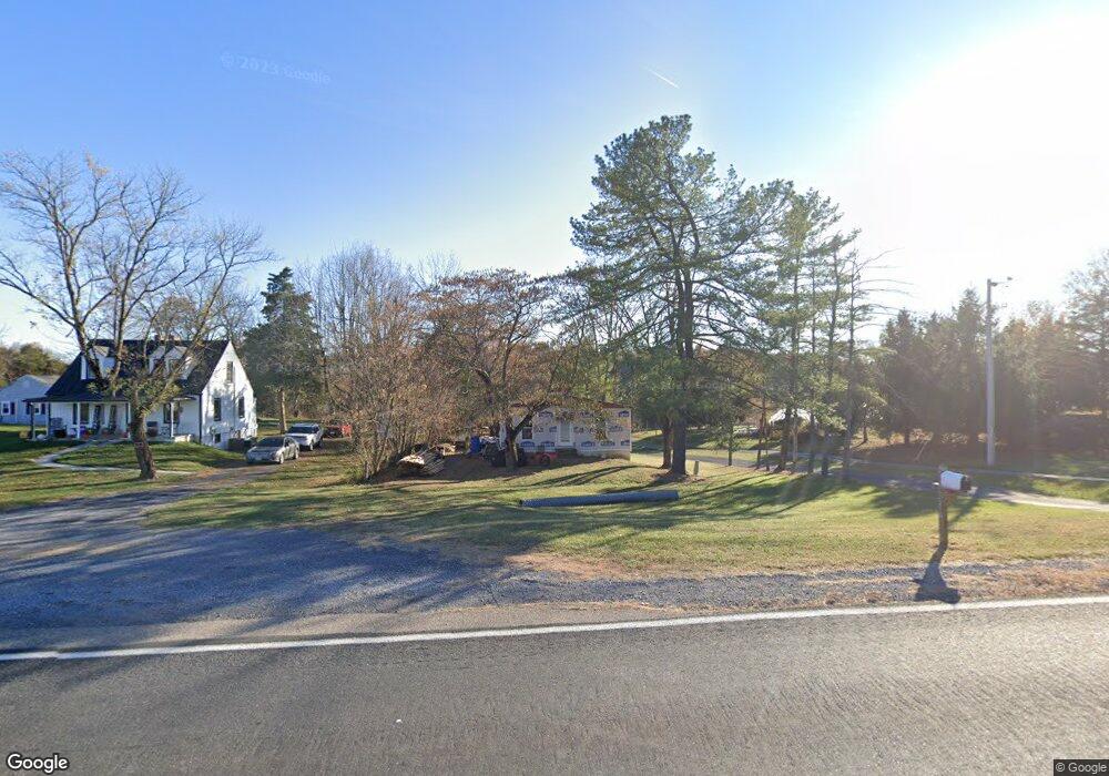 223 Hermitage Rd, Staunton, VA 24401 - photo 1