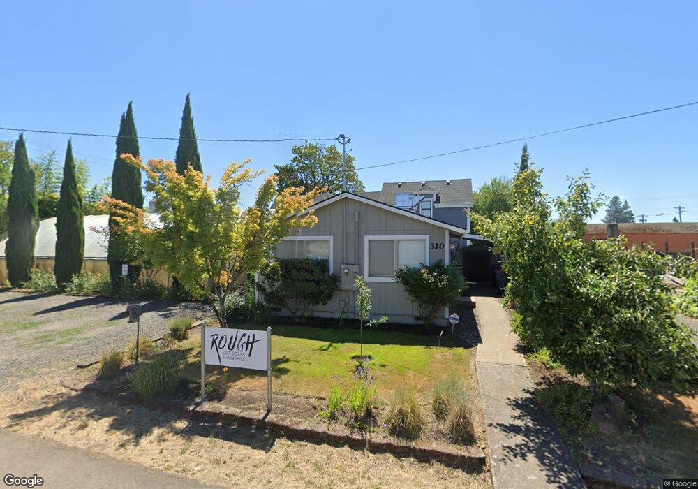 319 N Kutch St, Carlton, OR 97111 - photo 1