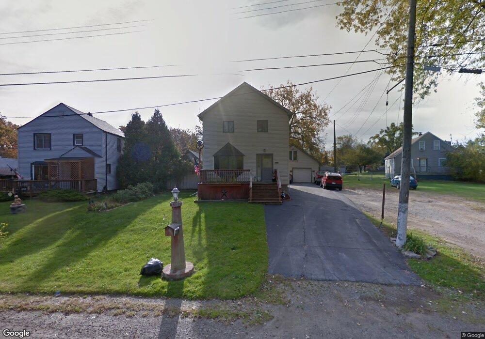 3152 Carr St, Flint, MI 48506 - photo 1