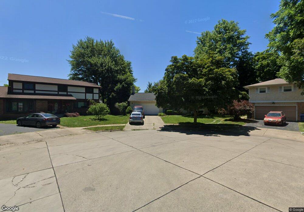 5199 Arrowood Ct, Columbus, OH 43229 - photo 1