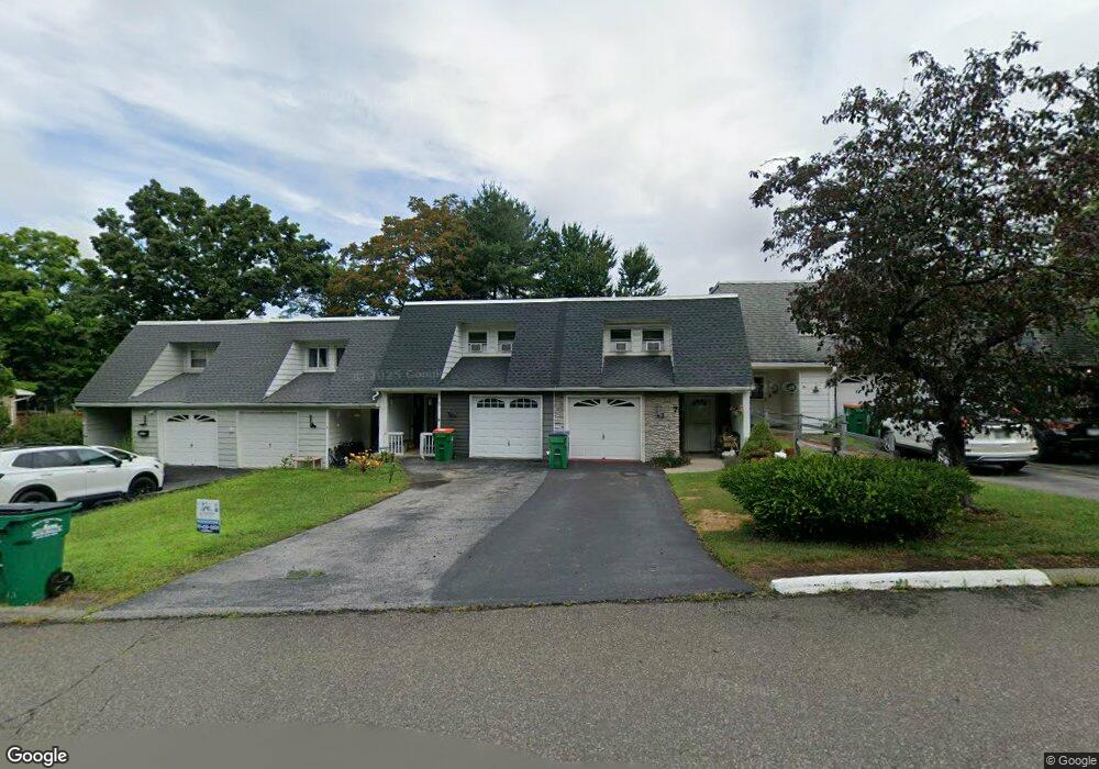 7 Russet Rd, Poughkeepsie, NY 12601 - photo 1