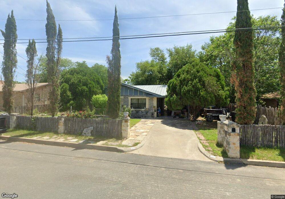 501 Sunset St, Fredericksburg, TX 78624 - photo 1