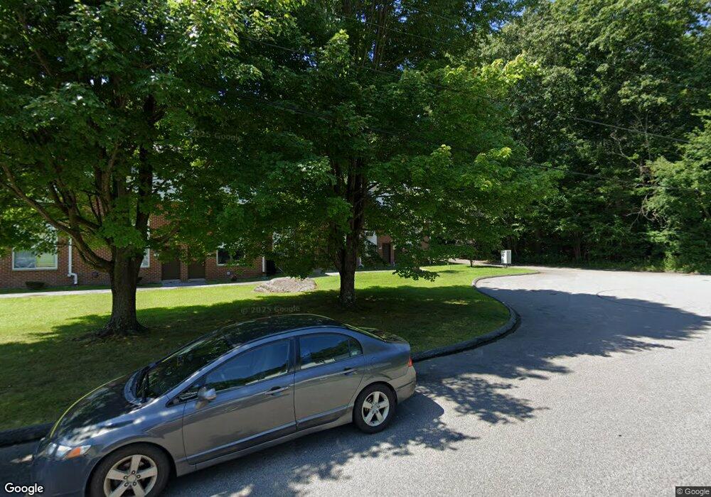 112 Sandy Ln unit 112, Norwich, CT 06360 - photo 1