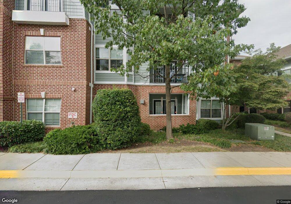 22469 Windsor Locks Square, Ashburn, VA 20148 - photo 1