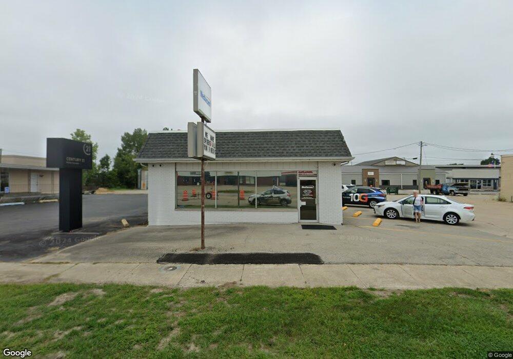 107 S Henrietta St, Effingham, IL 62401 - photo 1