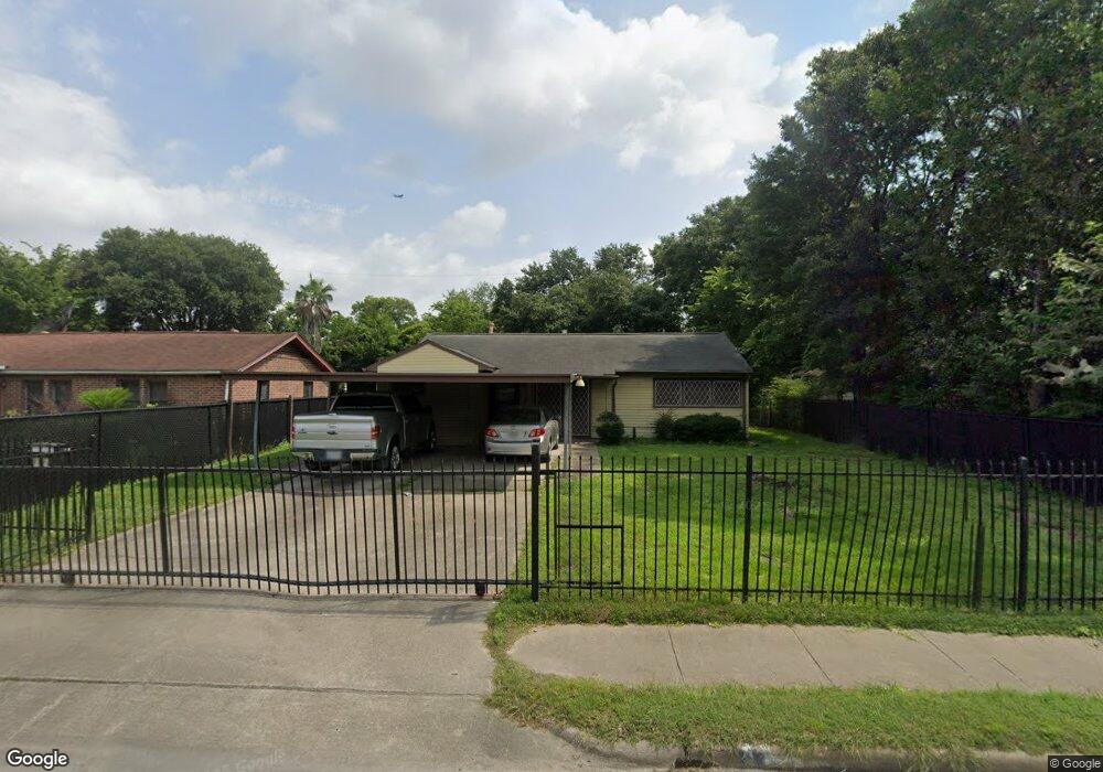 4931 Yellowstone Blvd, Houston, TX 77021 - photo 1