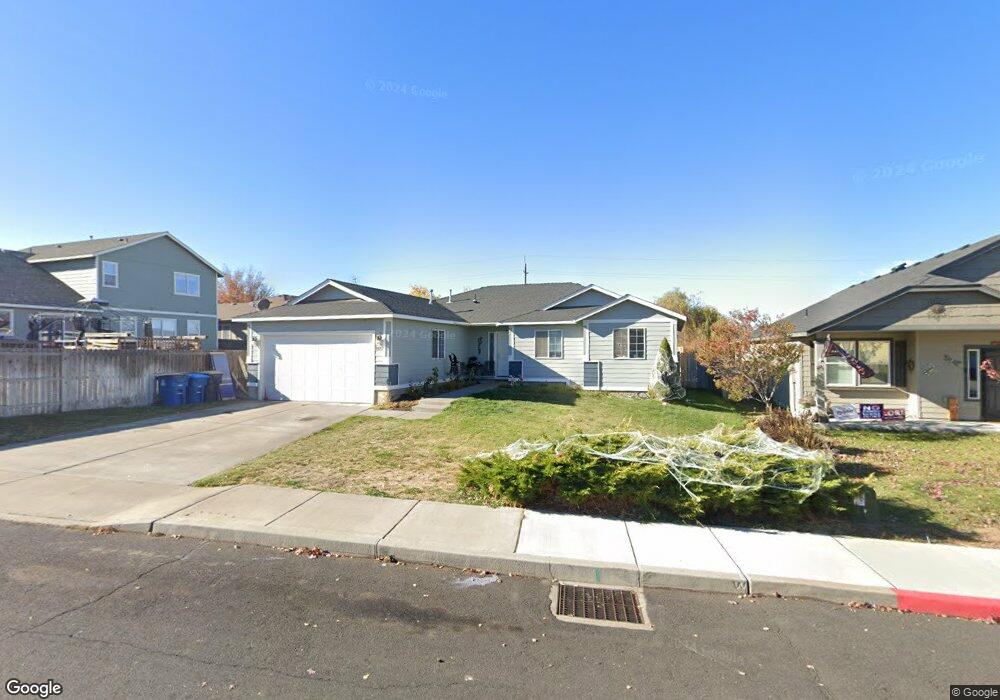 2623 NE 6th Dr, Redmond, OR 97756 - photo 1