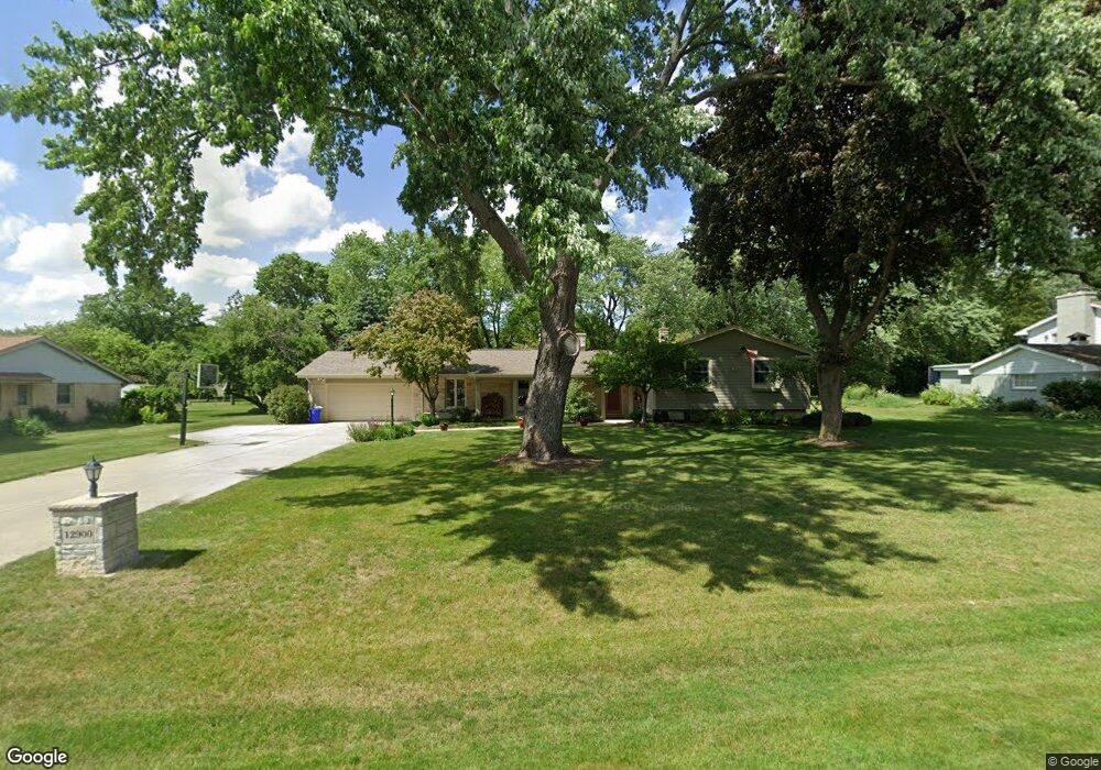 12900 Wrayburn Rd, Elm Grove, WI 53122 - photo 1