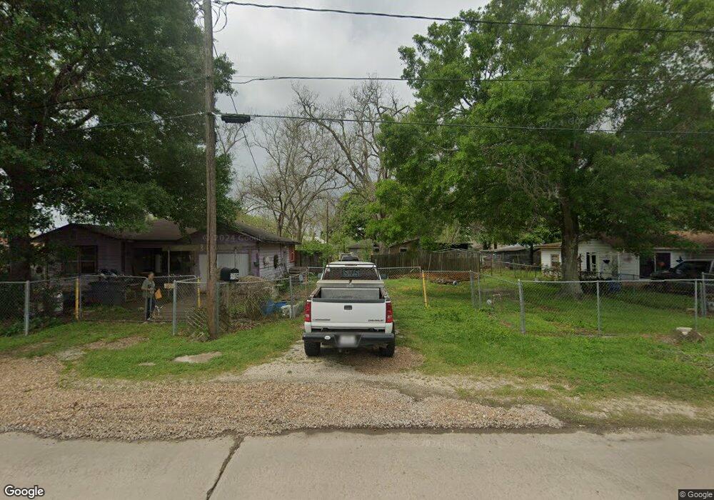 1712 Avenue M, Bay City, TX 77414 - photo 1