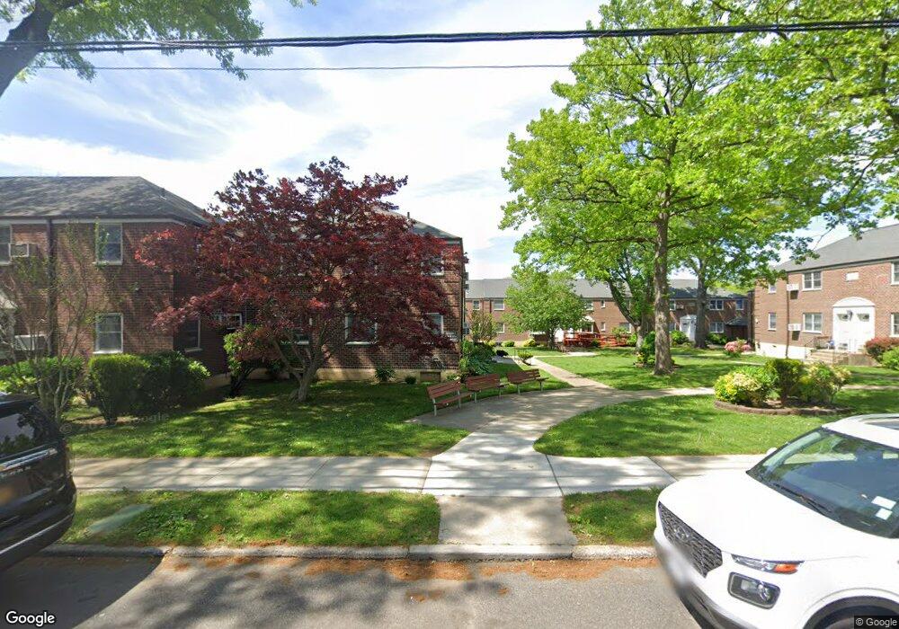 25225 60th Ave, Little Neck, NY 11362 - photo 1