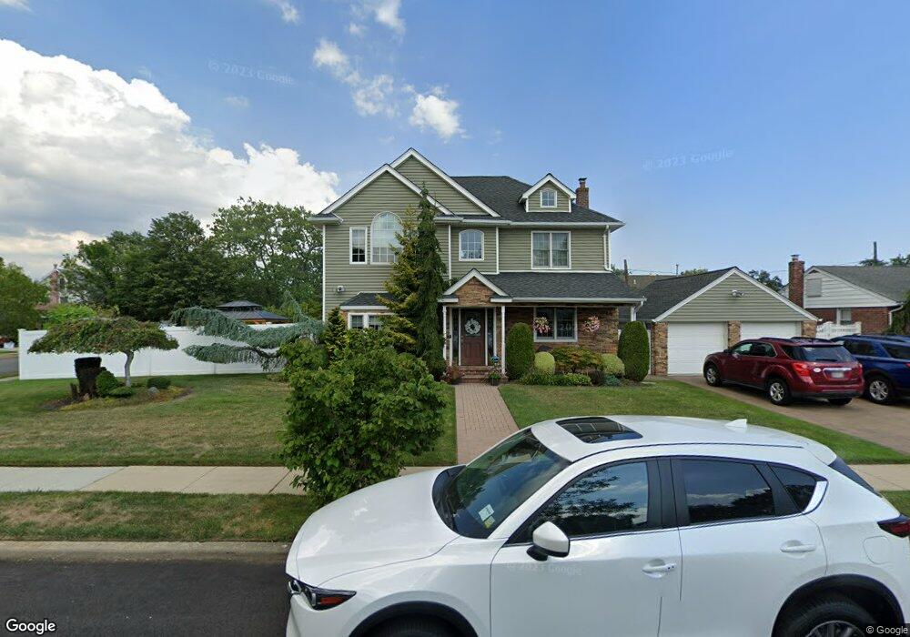 799 Hemlock St, Franklin Square, NY 11010 - photo 1