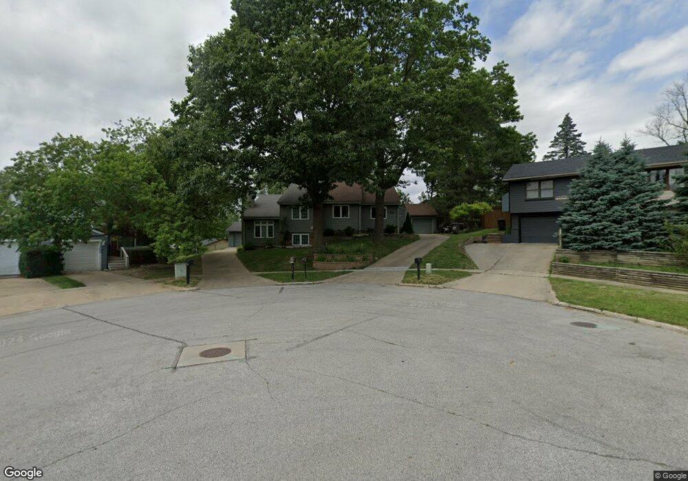 118 E Hughes Cir, Des Moines, IA 50315 - photo 1