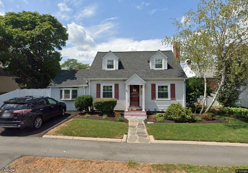 97 Antwerp St $ 429 000-, Milton, MA 02186 - photo 1