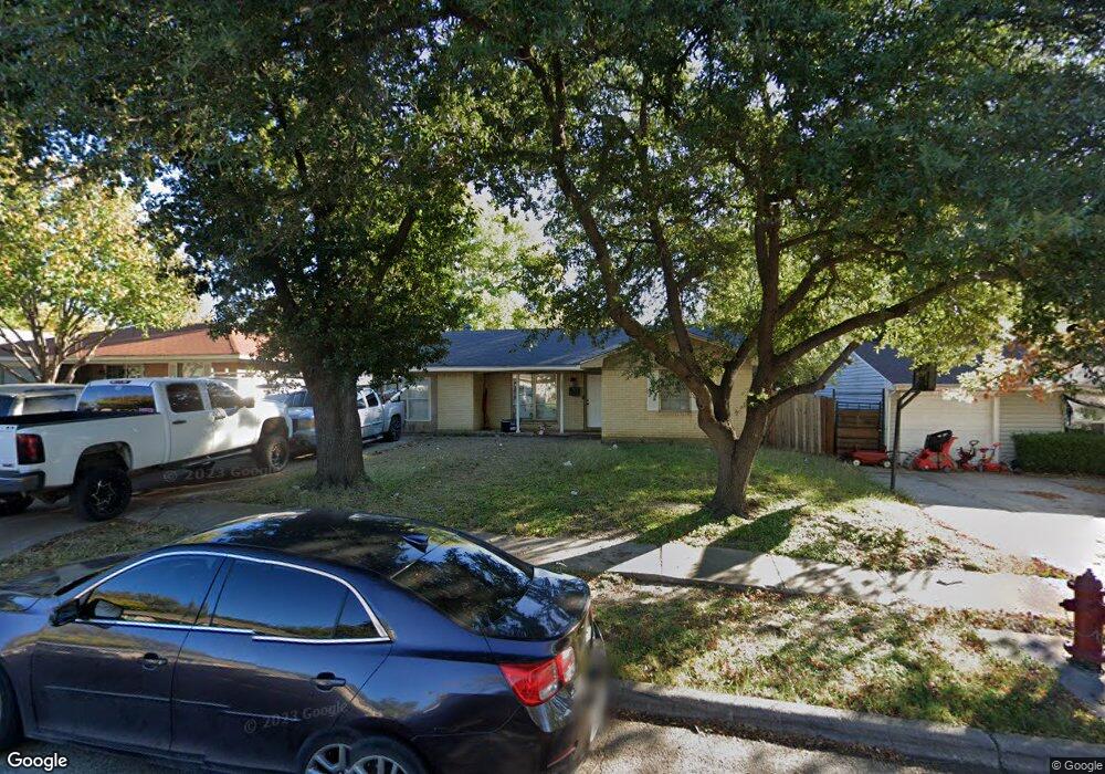 1221 SW 5th St, Grand Prairie, TX 75051 - photo 1
