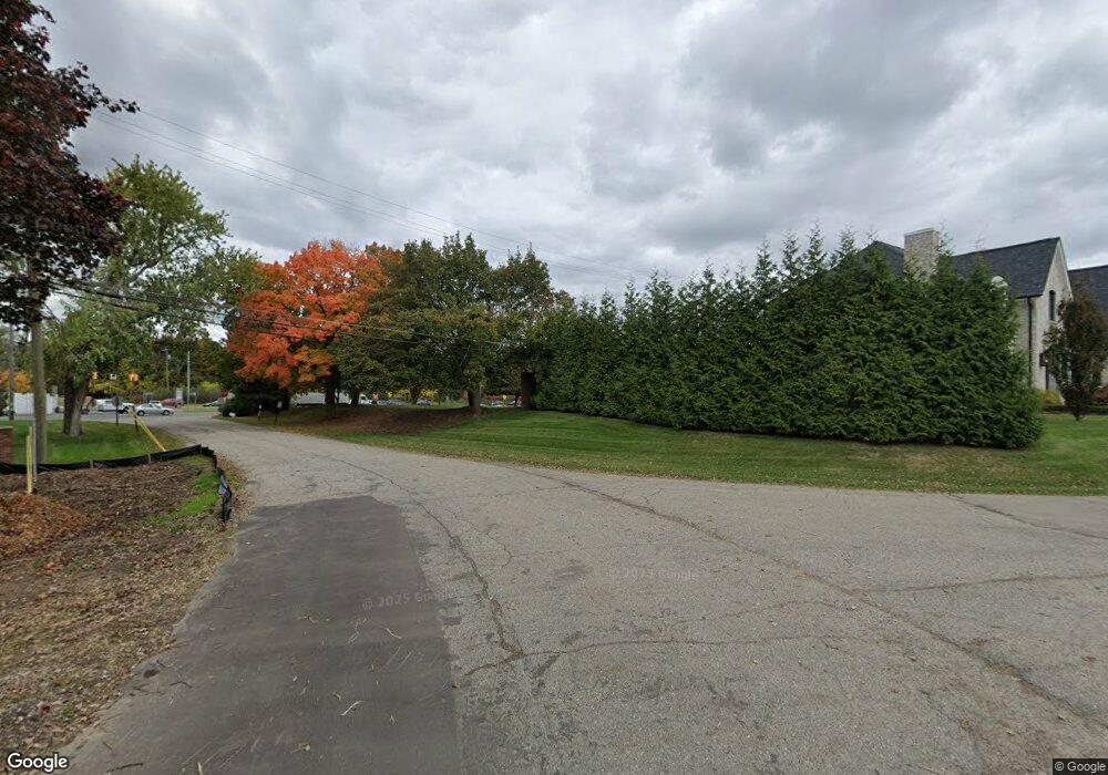 895 S Pemberton Rd, Bloomfield Hills, MI 48302 - photo 1