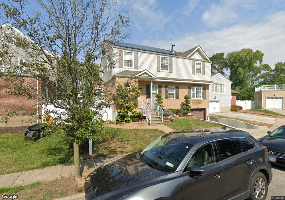 6 Damson Ln, Valley Stream, NY 11581 - photo 1