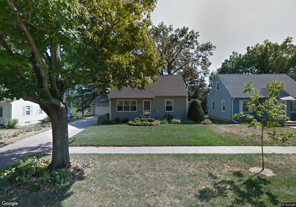 1510 W 3rd St, Cedar Falls, IA 50613 - photo 1