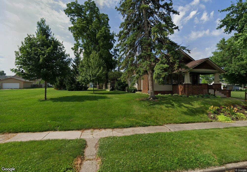 1407 Elm St, Davenport, IA 52803 - photo 1