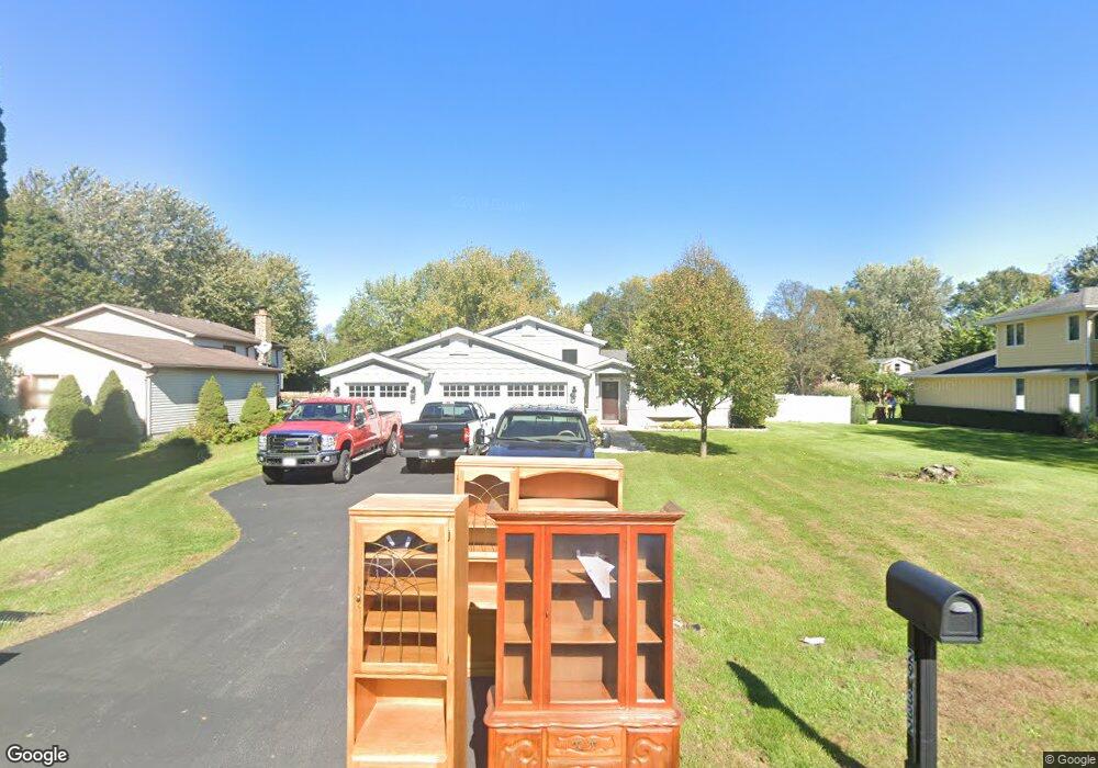 29W332 Hartman Dr, Naperville, IL 60564 - photo 1