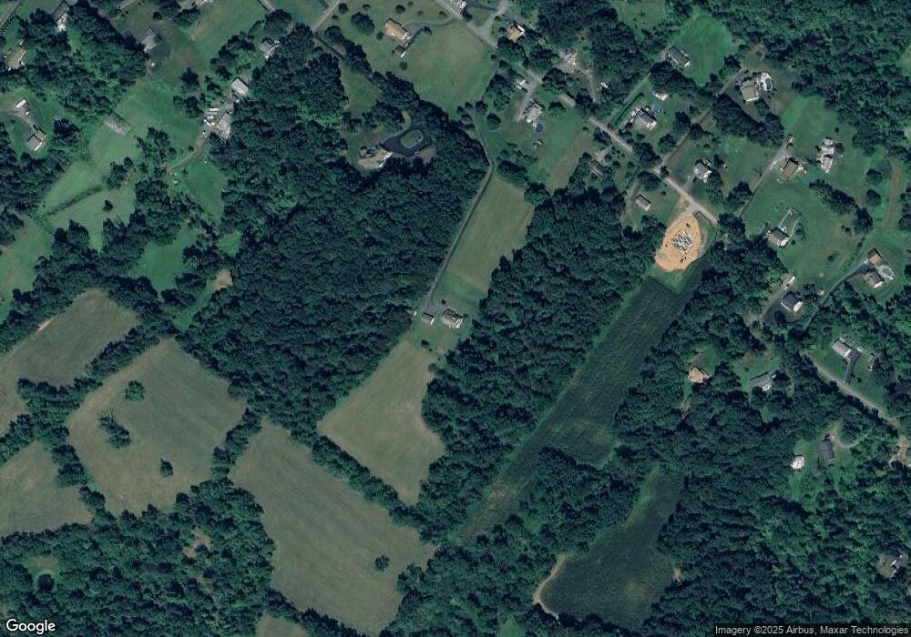 414 Weinsteiger Rd, Bechtelsville, PA 19505 - photo 1