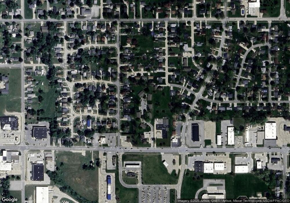 1426 1st Ave E, Newton, IA 50208 - photo 1