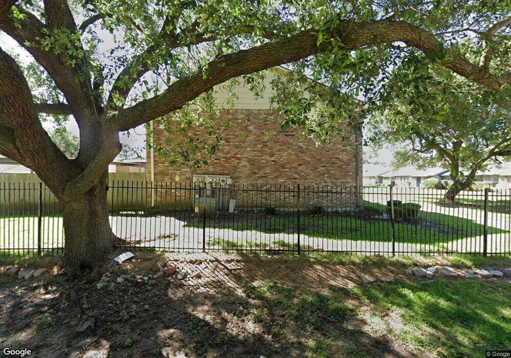 3810 Laura Leigh Dr, Friendswood, TX 77546 - photo 1