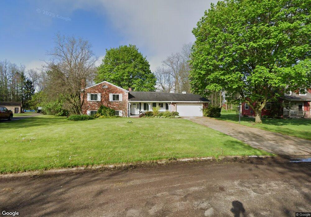 2461 Secluded Ln, Flint, MI 48507 - photo 1