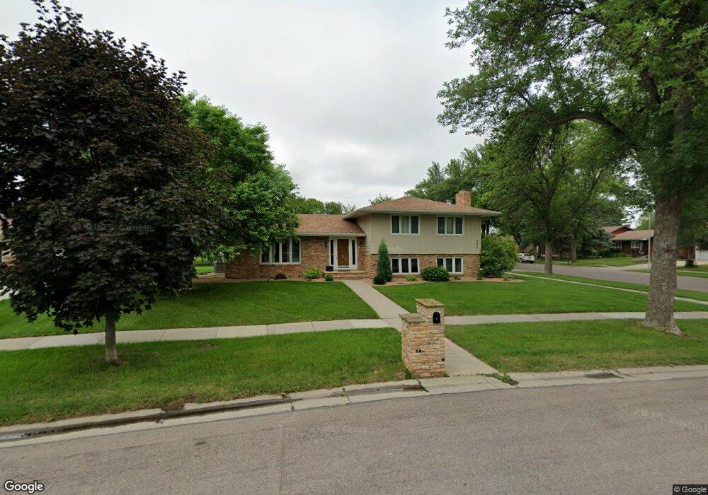 3574 Longfellow Rd N, Fargo, ND 58102 - photo 1